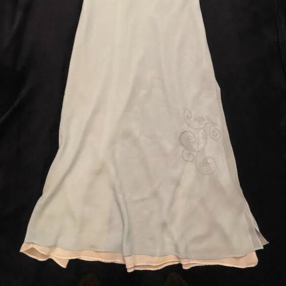 Embroidered sky blue Y2K slip dress (size large) - Picture 3 of 5